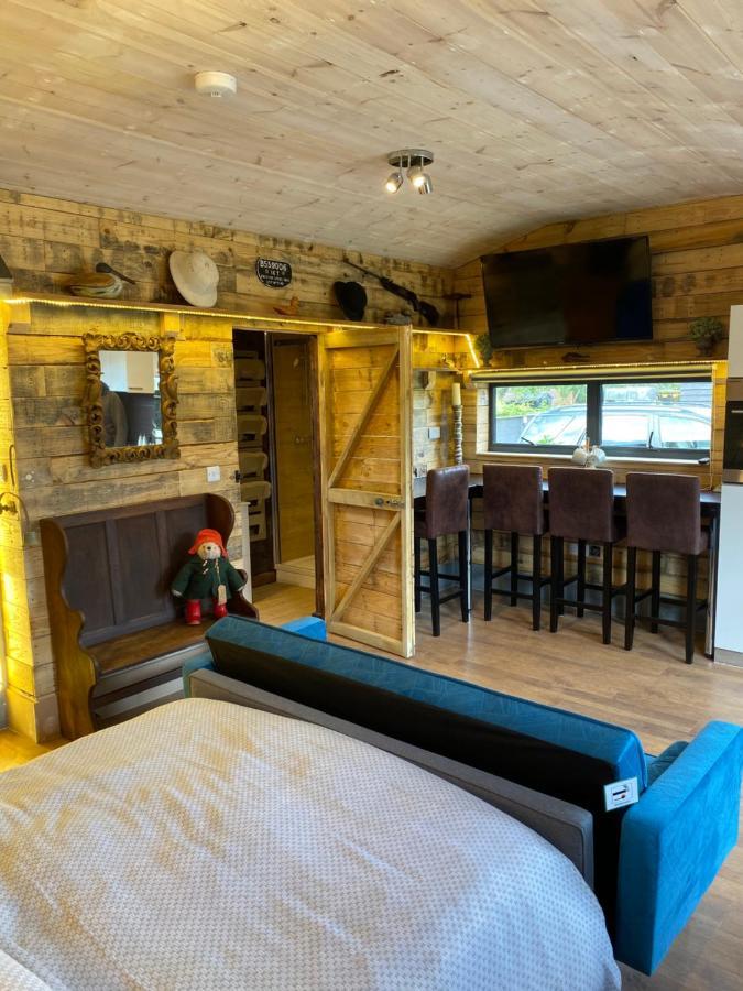 Willow Court Farm Studio East & Petting Farm, 8 Mins To Legoland & Windsor, 15 Mins To Lapland Uk Экстерьер фото