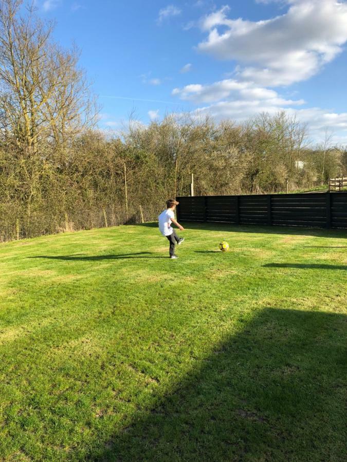 Willow Court Farm Studio East & Petting Farm, 8 Mins To Legoland & Windsor, 15 Mins To Lapland Uk Экстерьер фото